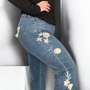 $109 Charlie B New Embroidered Jeans 18
